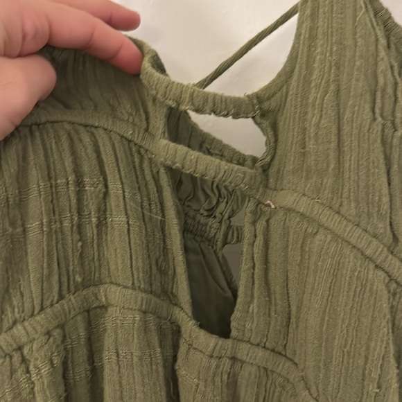 UO jumpsuit with side cutouts and adjustable tie straps SZ XS - Picture 5 of 6